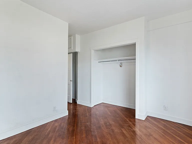 678 N 100 E — Photo 4