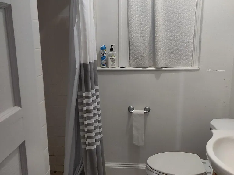 583 Watertown St #583 — Photo 4