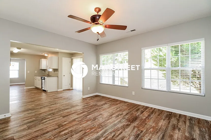 3055 Canterbury Park Dr — Photo 4