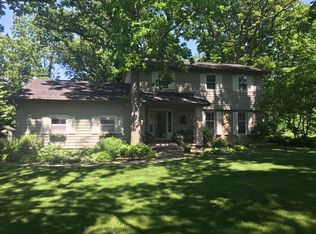 30860 Carolwood Dr, Genoa, IL 60135