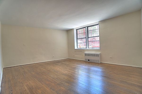 1st image of 165 Christopher St APT 1Q