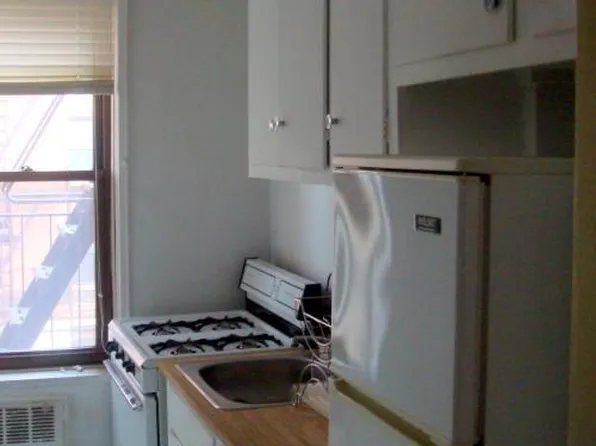 3235 Emmons Avenue image 1 of 6