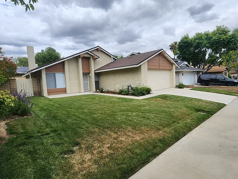 21637 Allison Dr — Photo 1