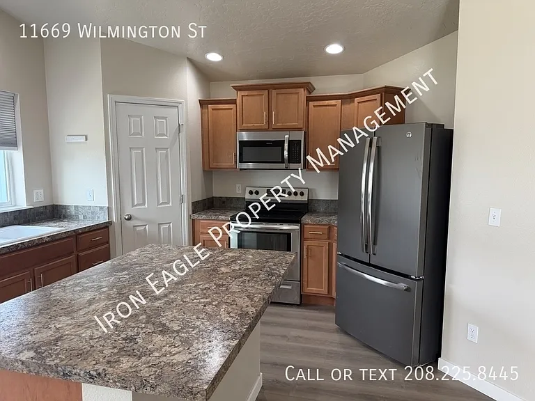 11669 Wilmington St — Photo 3