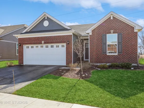 1085 Black Cherry Dr, Crystal Lake, IL 60012