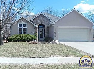 3928 SW Lincolnshire Rd, Topeka, KS 66610
