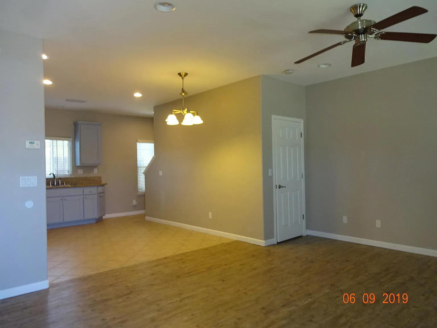 3 bed, 2.5 bath, 1500 sqft, $2,300 — Photo 3