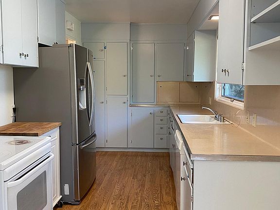 5th image of 179 Hillside Ave