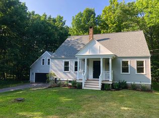 95 Lovering Rd, North Hampton, NH 03862