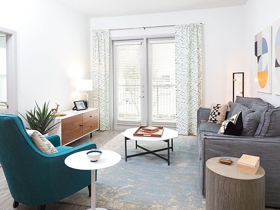 5th image of 1011 S Main St #1530