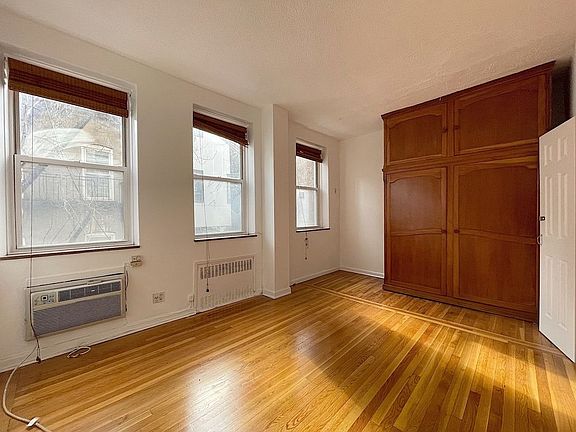 3rd image of 48 Carmine St APT 2