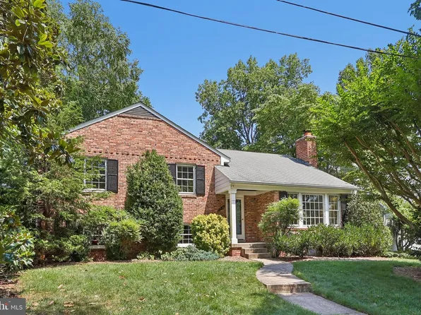 5719 Newington Rd, Bethesda, MD 20816