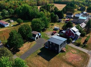 8 Dufferin Rd, Chipman, NB E4A2P2