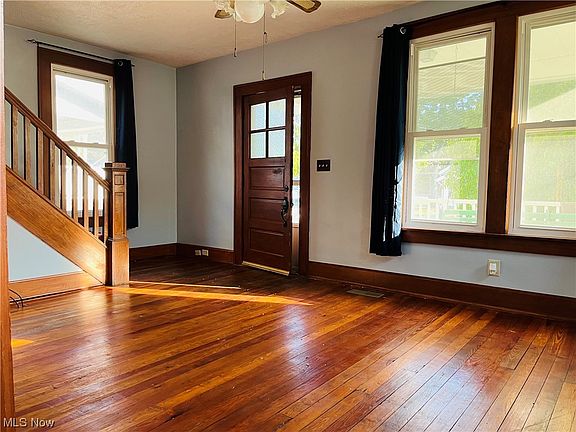 3rd image of 553 Brookover Ave