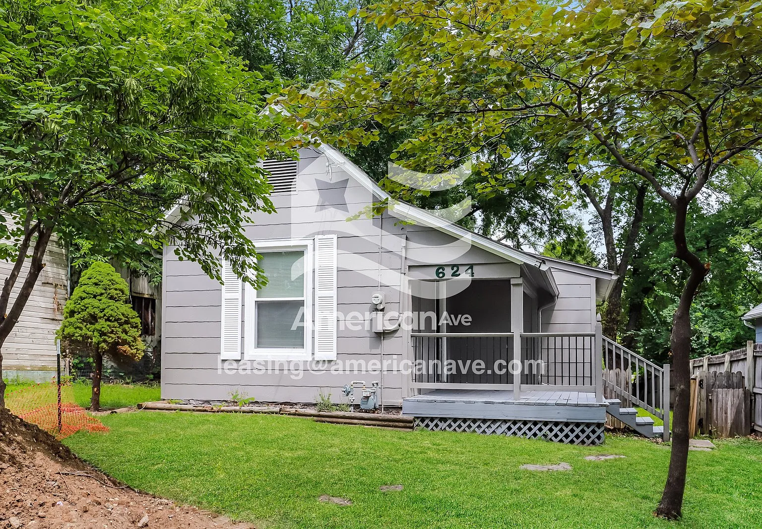 3 bed, 1.0 bath, 1025 sqft, $1,286 — Photo 1