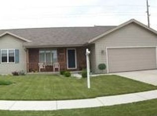 2447 Stonefield Ln, Janesville, WI 53546