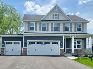 5500 Rolling Meadows Way, Camillus, NY 13031