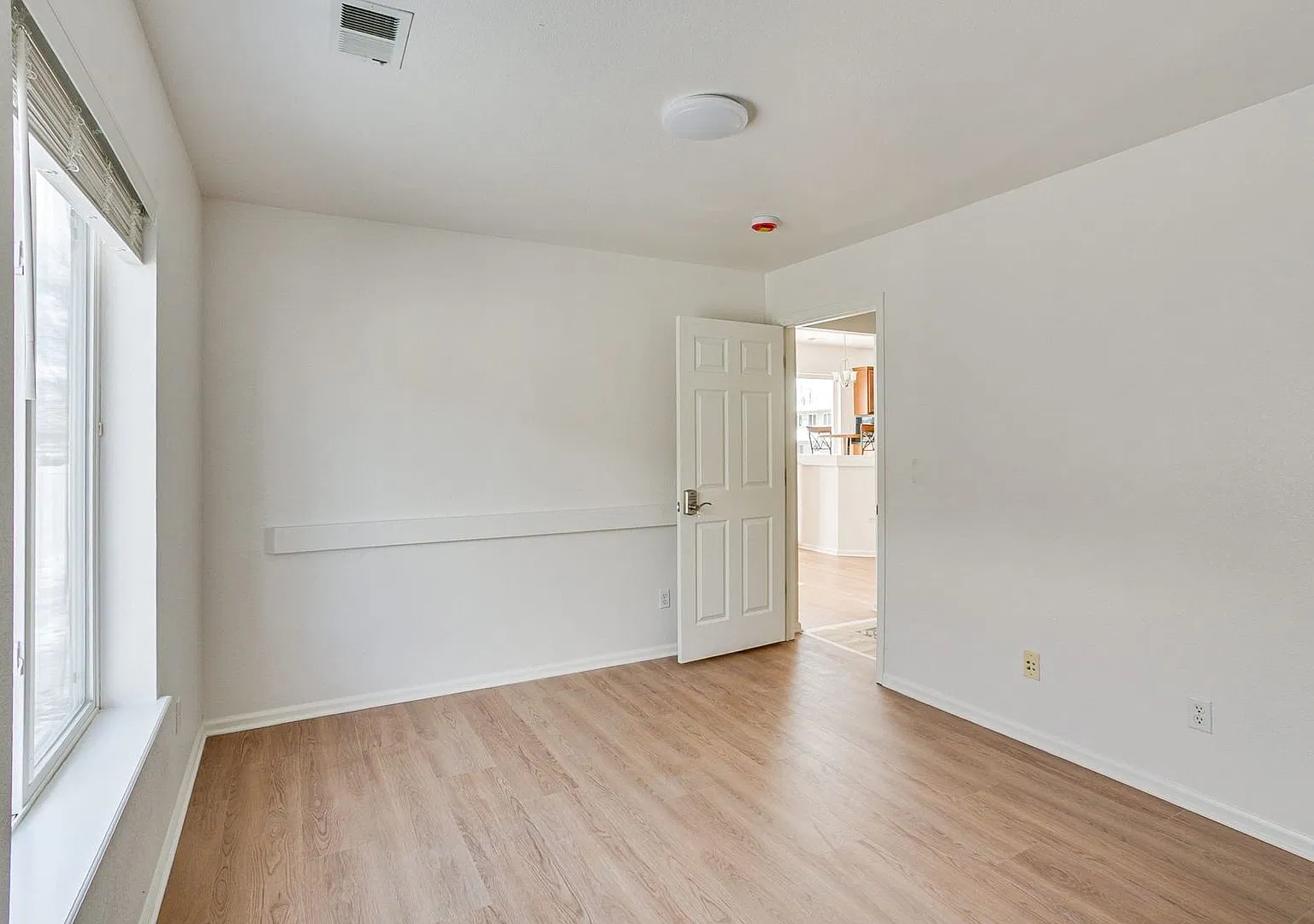 5178 N Netherland St — Photo 1