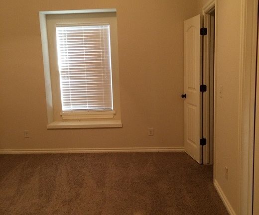 4th image of 4526 Crestmont Ln