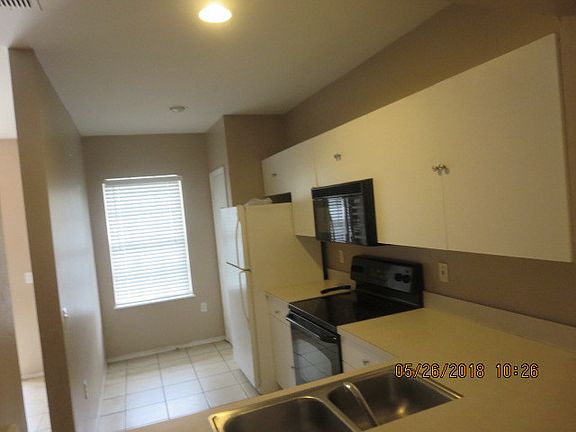 4th image of 6988 Woodlake Dr