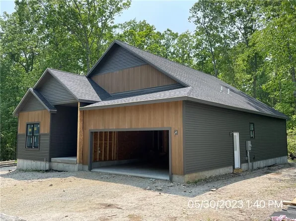 28 Imogen Drive, Groton, CT 06355