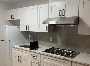 932 123rd St FL 2ND, College Point, NY 11356