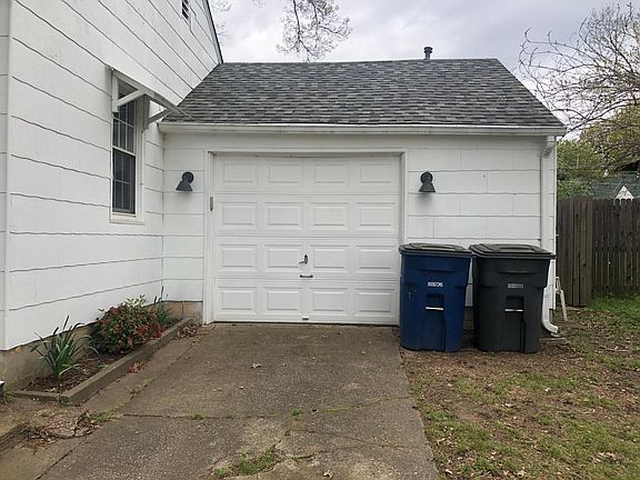 3rd image of 1214 S Darlington Ave