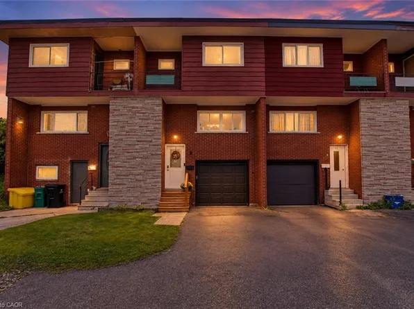 9 Greenbrook Dr, Kitchener, ON N2M 4J5