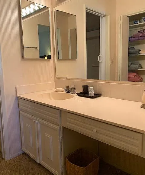 1106 N Abrego Dr — Photo 40
