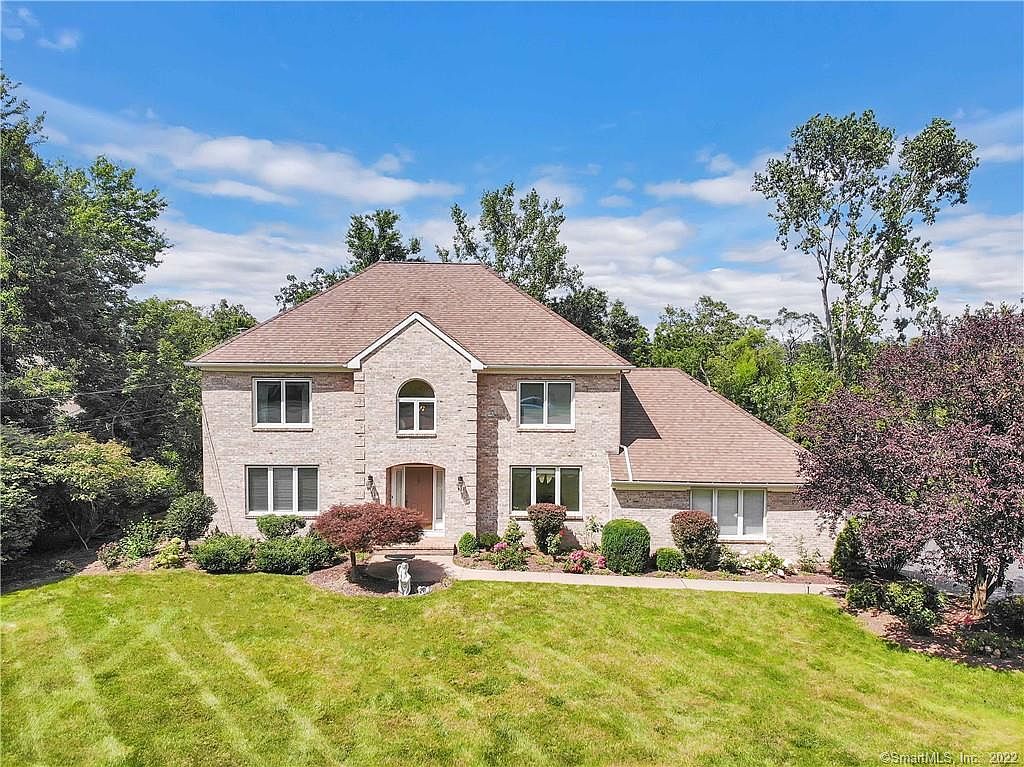 10 Carolyn Ct, North Haven, CT 06473 | Zillow