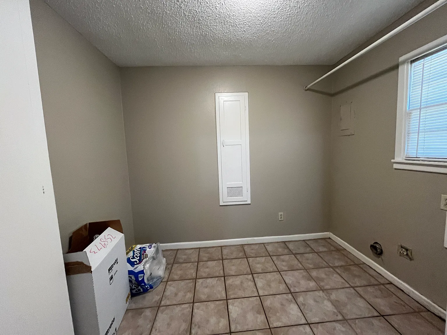 3 bed, 1826 sqft, $1,850 — Photo 4