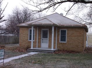 202 3rd St, Manchester, IL 62663