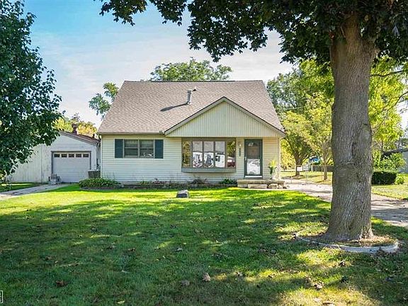 2nd image of 39664 Shoreline Dr