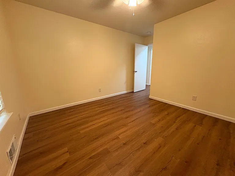 615 Oak Forest Dr — Photo 19