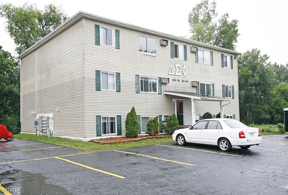 1625 Fraternity Village -1