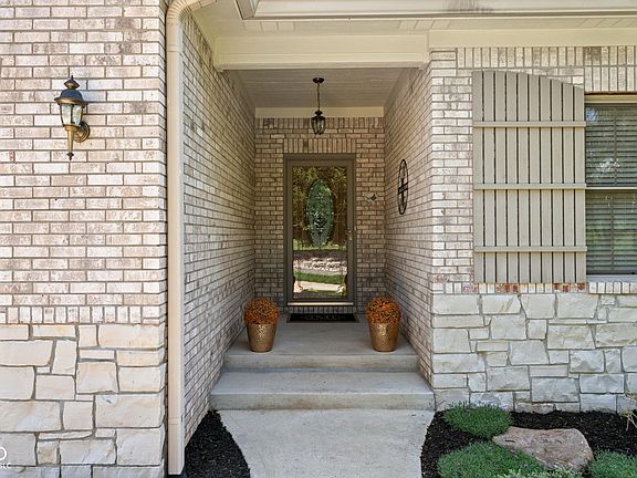 3rd image of 4557 Marigold Ct