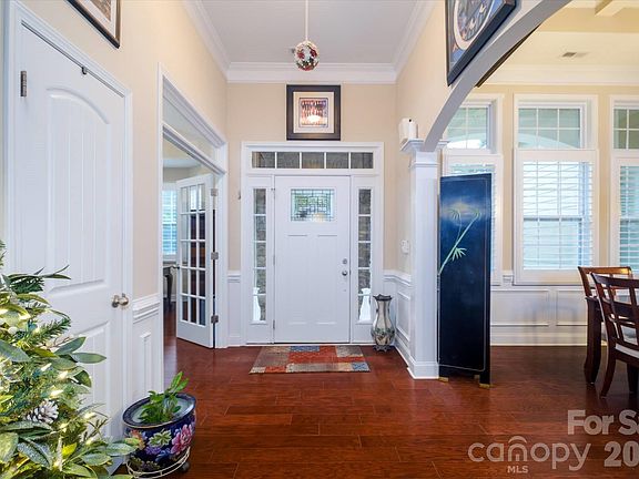3rd image of 4804 Star Hill Ln