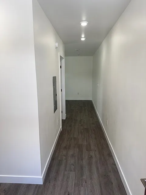 Las Palmas Apartments — Photo 4