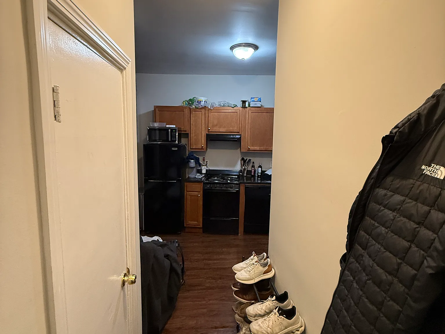 2 bed, 1.0 bath, $99,999 — Photo 2