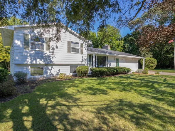 54669 Brookside Dr, Elkhart, IN 46514