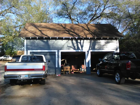 2330 Pearl St., Nacogdoches, TX 75965