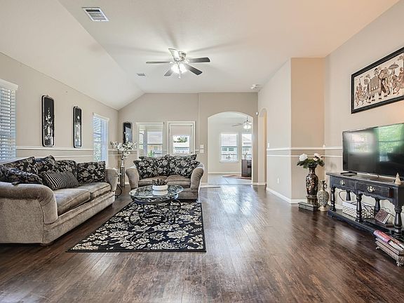 5th image of 8241 Arezzo Dr