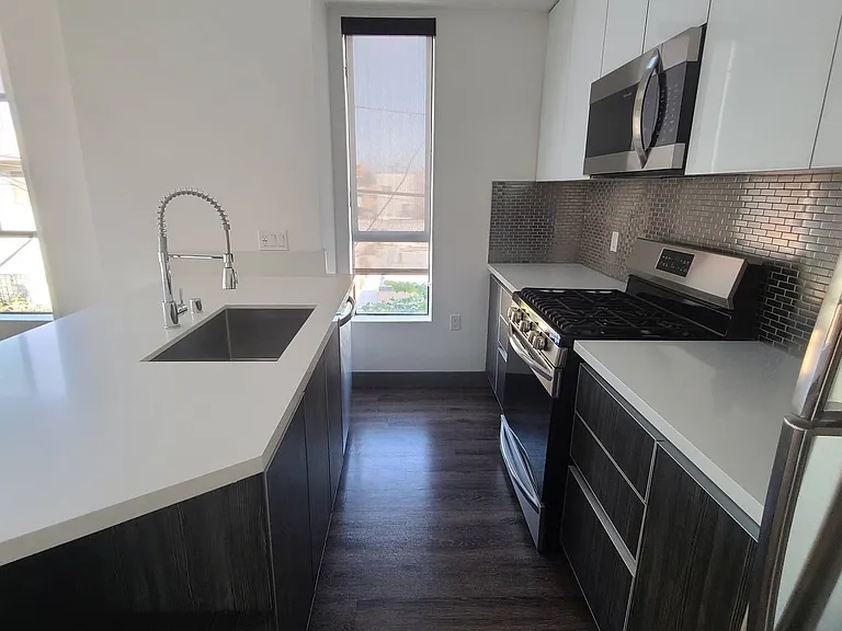 644 N Hobart Blvd — Photo 14