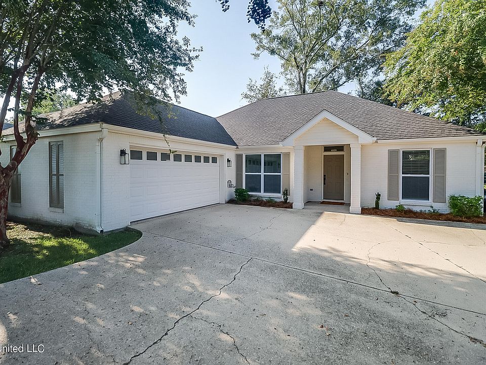 1st image of 4029 Southern Oaks Dr