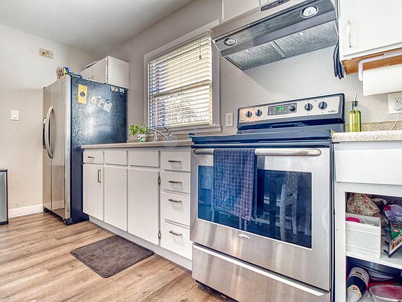 4th image of 247 E Garfield Ave