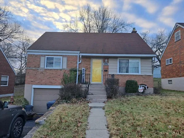3743 Meadowview Dr, Cincinnati, OH 45211
