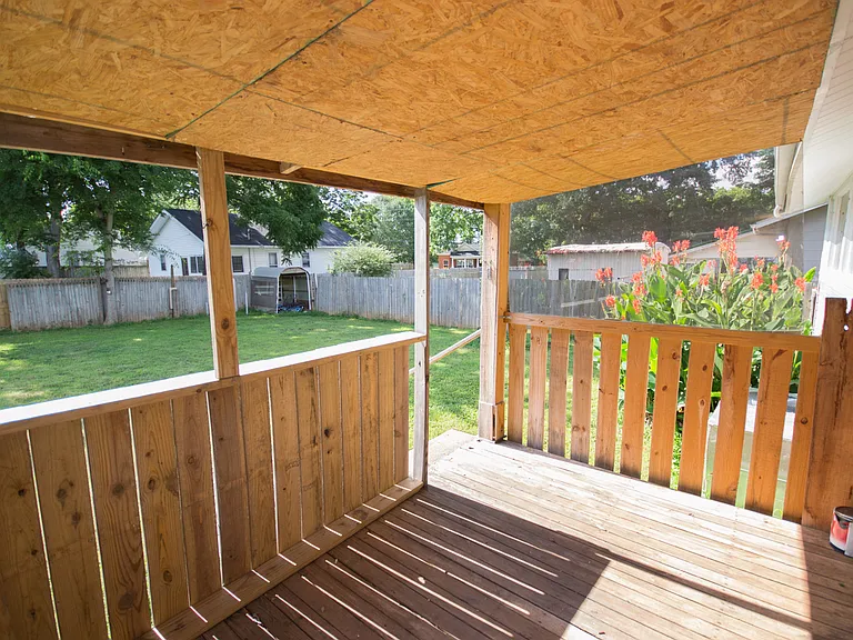 410 S Houston St — Photo 18