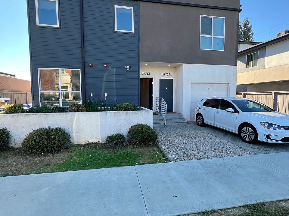 1st image of 14252 Erwin St #14252