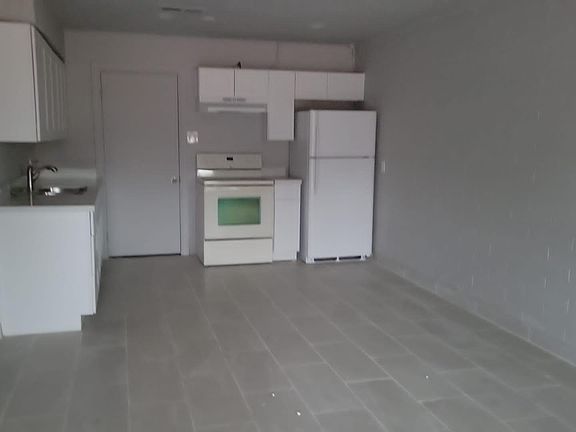 4th image of 2237 W Glenrosa Ave APT 2