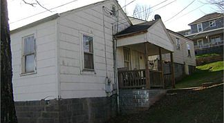 2nd image of 122 Reservoir St